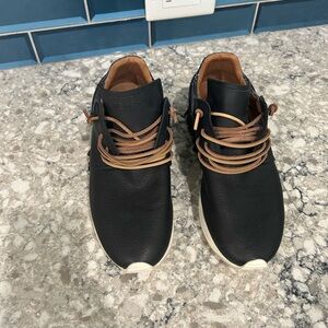 🖤Esseutesse fringe sneakers🖤